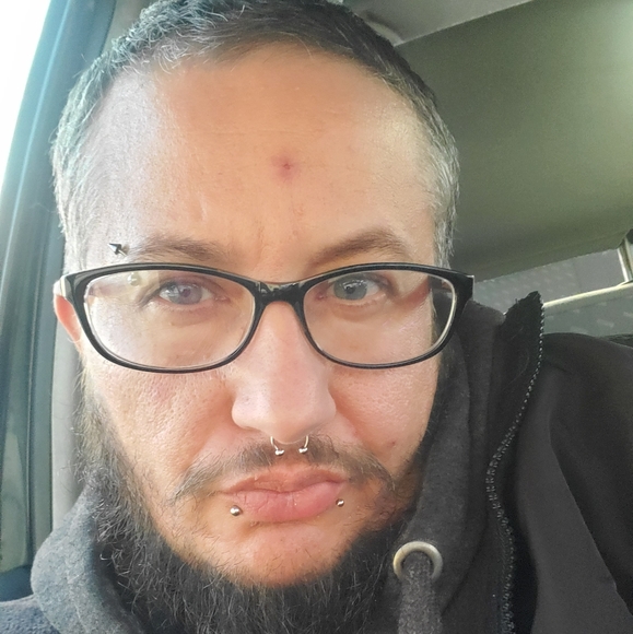 Meet your Posher, Davin - Picture 2 of 3